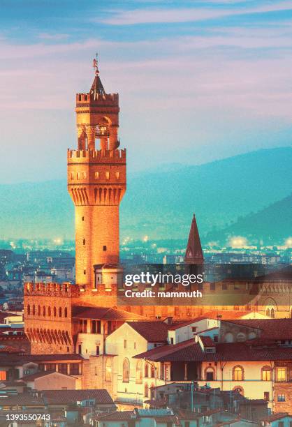 tower of palazzo vecchio in florence - palazzo vecchio stock pictures, royalty-free photos & images