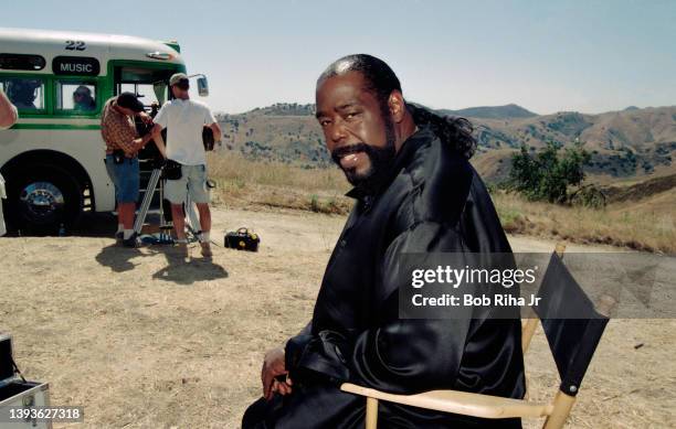 Singer/Entertainer Barry White films a TV commercial for Prodigy on location north of Los Angeles, August 1, 1995 in Calabasas, California.