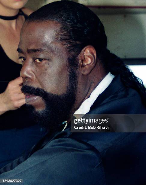 Singer/Entertainer Barry White films a TV commercial for Prodigy on location north of Los Angeles, August 1, 1995 in Calabasas, California.