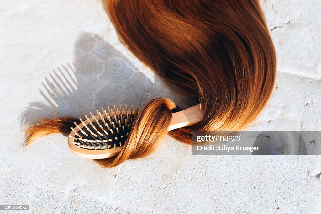 Shiny Long hair with a comb.