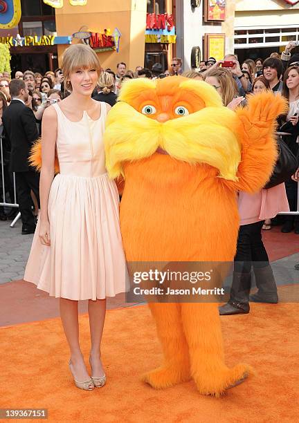 Actress/singer Taylor Swift arrives at Premiere of Universal Pictures and Illumination Entertainment's 3D-CG 'Dr. Seuss' The Lorax' at Universal...