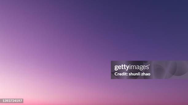 the gradient of the sky at sunset - purple sky fotografías e imágenes de stock