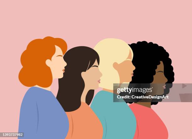 side view of multi-ethnic women group.the concept of femininity, independence, gender equality and female empowerment. - only women 幅插畫檔、美工圖案、卡通及圖標