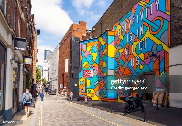 covent garden in london - london graffiti stock pictures, royalty-free photos & images