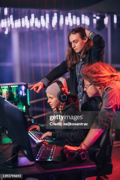 the young girl is dissapointed because she lost the game - esports stock pictures, royalty-free photos & images