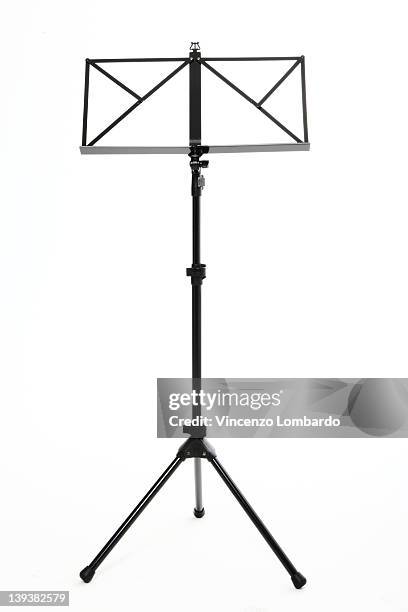 music stand - muziekstandaard stockfoto's en -beelden