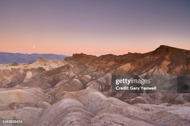 rocky desert landscape - parque nacional do vale da morte - fotografias e filmes do acervo