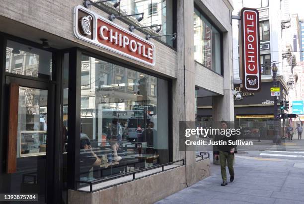 Chipotle Walk In Restaurant Chipotle Photos and Premium High Res Pictures - Getty Images