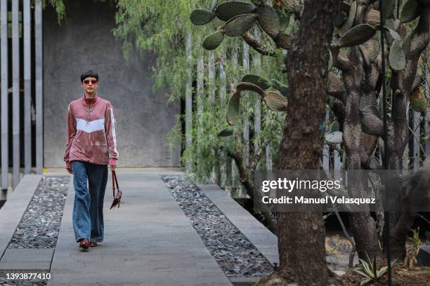 Model walks the runway during the Prima Volta show as part of the Mercedes-Benz Fashion Week Mexico 2022 - Day 2 at Museo Anahualcalli on April 26,...