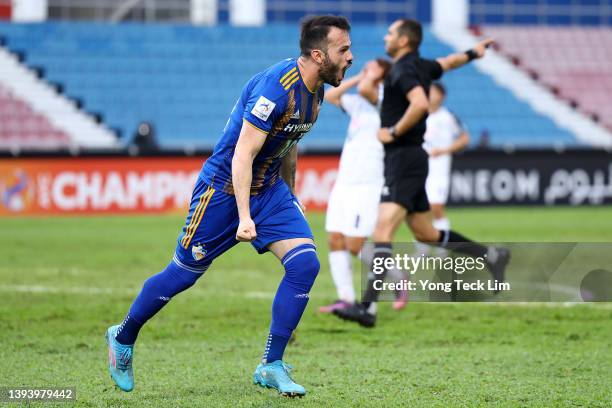 Valeri Qazaishvili of Ulsan Hyundai celebrates after scoring his team's third goal against Kawasaki Frontale during the second half of the AFC...