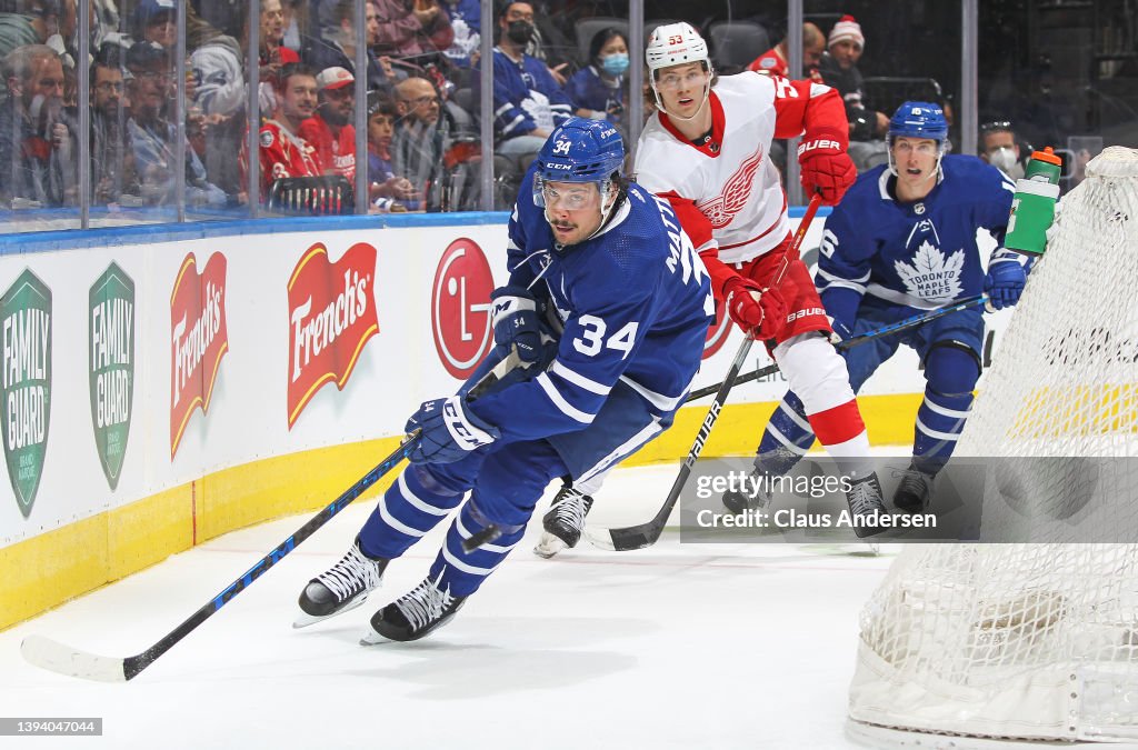 Detroit Red Wings v Toronto Maple Leafs