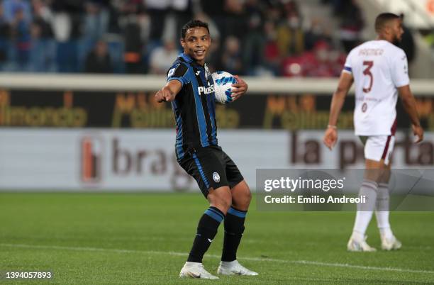 Luis Muriel of Atalanta BC celebrates after scoring their team's fourth goal during the Serie A match between Atalanta BC and Torino FC at Gewiss...