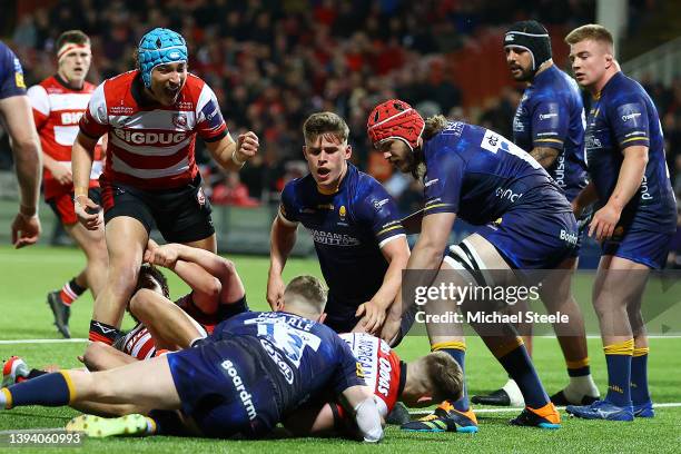 Alex Morgan of Gloucester Rugby scores a try during the Premiership Rugby Cup match between Gloucester Rugby and Worcester Warriors at Kingsholm...