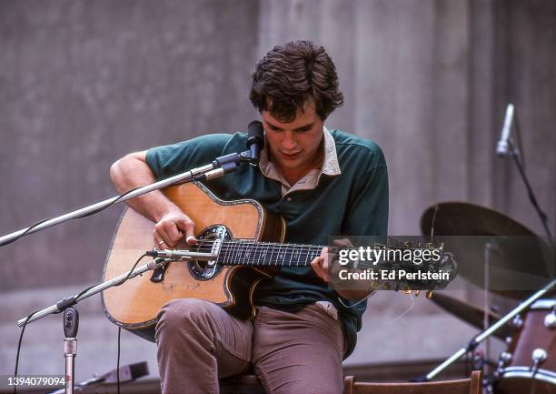 Leo Kottke performs at the Greek Theatre on September 21, 1975 in Berkeley, California.