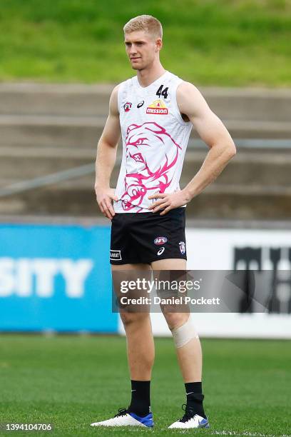 Tim English of the Bulldogs looks on during a Western Bulldogs AFL training session at Whitten Oval on April 28, 2022 in Melbourne, Australia.