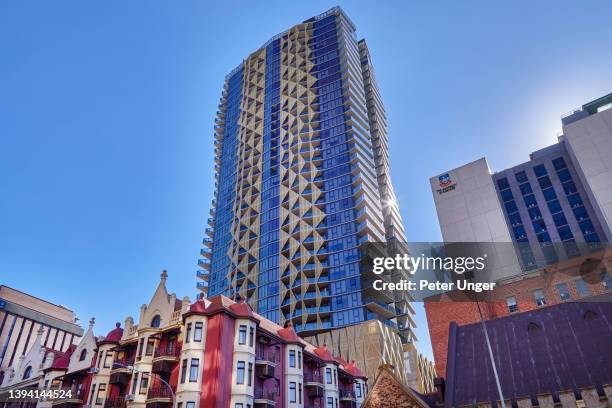 office and retail buildings in the city of adelaide, south australia, australia - shopping mall adelaide stockfoto's en -beelden