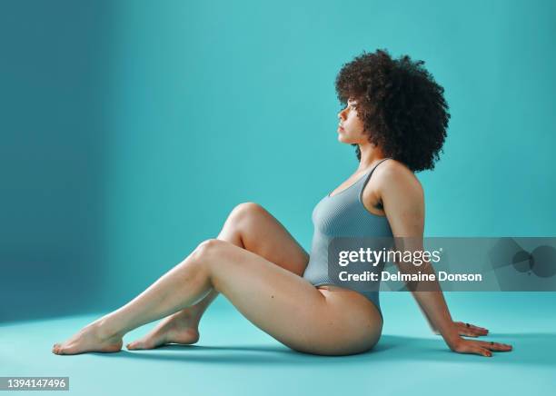 full body model sitting in studio and posing - black hairy women bildbanksfoton och bilder