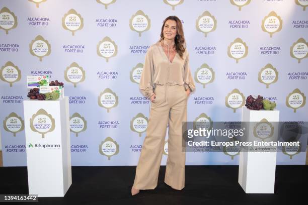 Mar Flores poses at a photocall during the presentation of Arkofluido Alcachofa, on April 28 in Madrid, Spain.