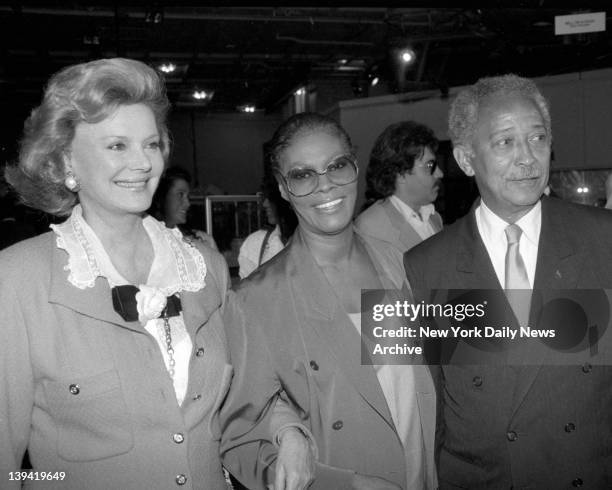 Barbara Marx, Dionne Warwick and David Dinkins at gala.