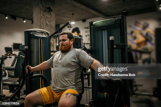 gym - fat guy stock pictures, royalty-free photos & images