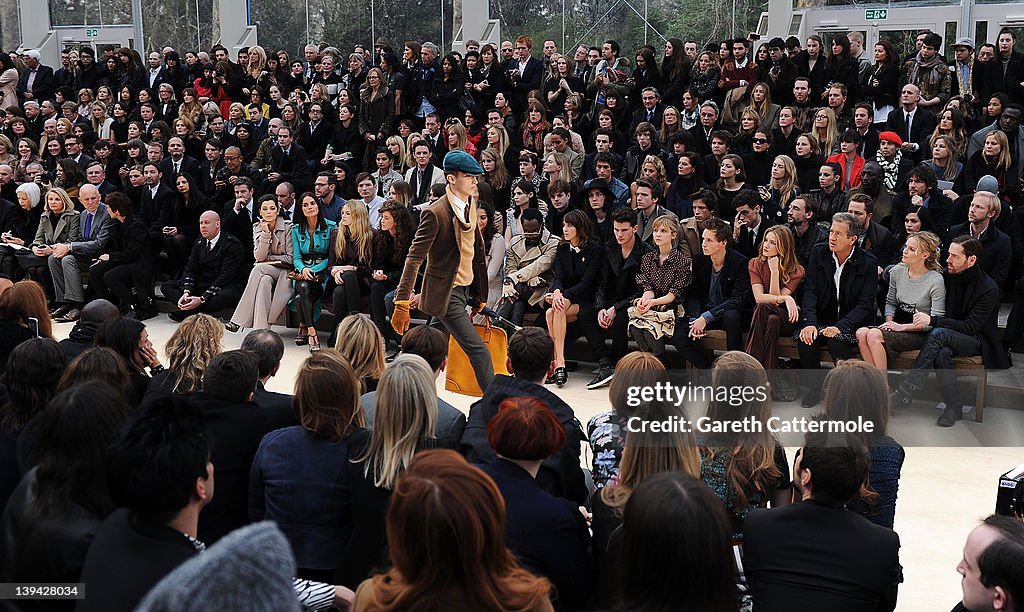 Burberry Autumn Winter 2012 Womenswear Front Row