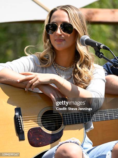 Ashley Rnd Singer Ashley Cooke Singer Photos and Premium High Res Pictures - Getty Images