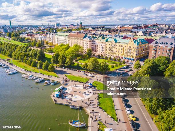 aerial view to ullanlinna district on the shore of helsinki in summer - finlande stock pictures, royalty-free photos & images