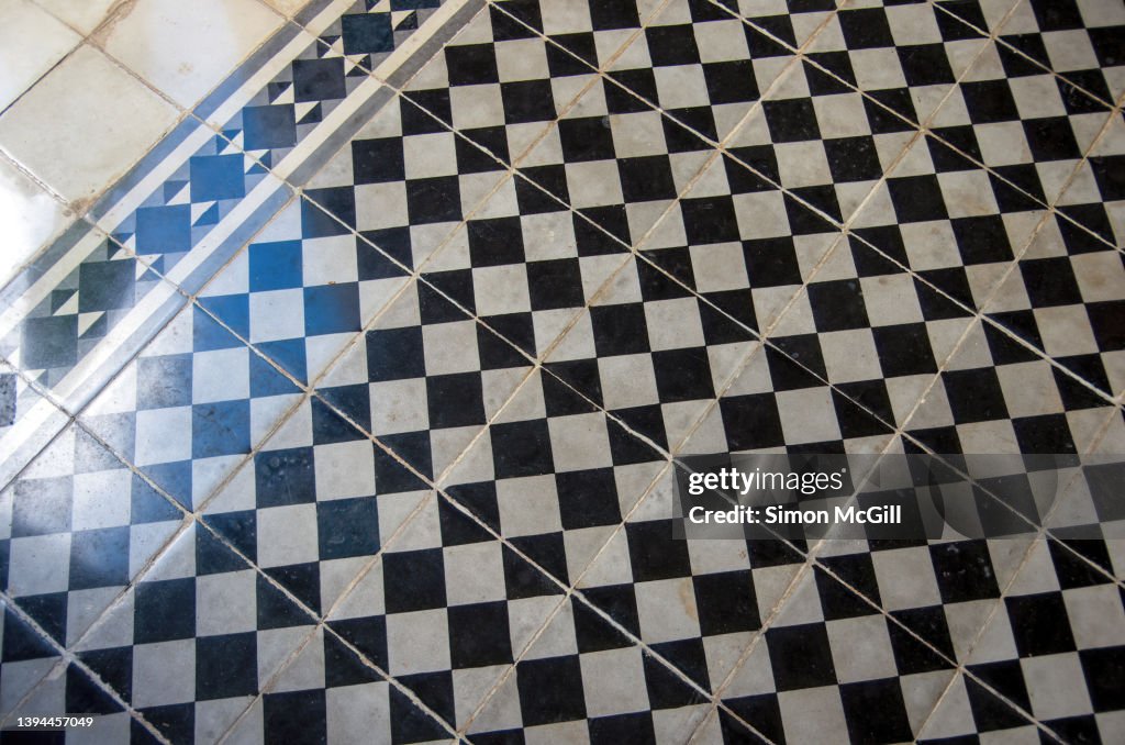 Check Pattern Floow Check Pattern Floor Tiles In A Spanish Colonial Style Hacienda High-Res ...