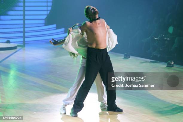 Bastian Bielendorfer and Ekaterina Leonov perform on stage during the 9th show of the 15th season of the television competition show "Let's Dance" at...