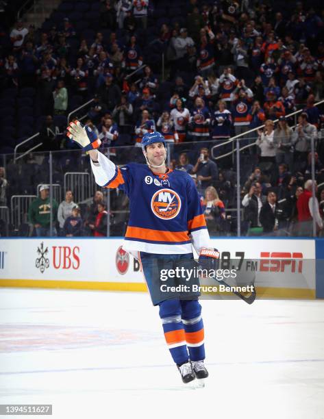 Zdeno Chara of the New York Islanders salutes the crowd following the game against the Tampa Bay Lightning at UBS Arena on April 29, 2022 in Elmont,...