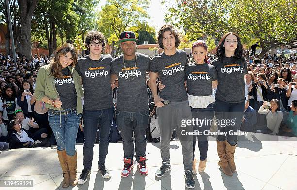 Actors Daniella Monet, Matt Bennett, Leon Thomas III, Avan Jogia, Ariana Grande and Elizabeth Gillies of Nickelodeon's hit series Victorious, in...