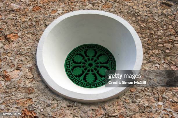 Deep Window Inset 22 Inset Screen Stock Photos, High-Res Pictures, and Images - Getty Images