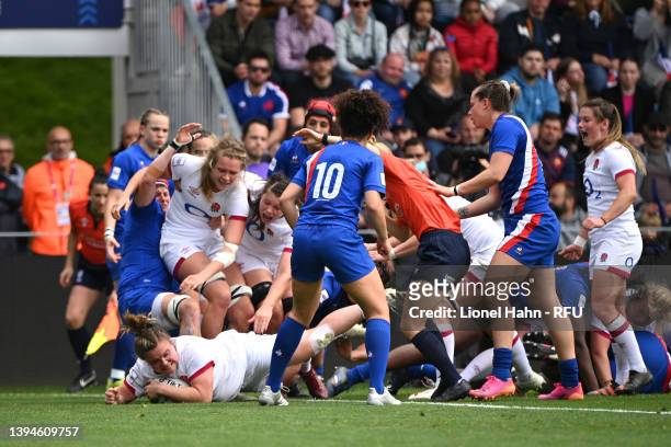 Sarah Bern of England scores their team's third try during the TikTok Women's Six Nations match between France and England at Stade Jean Dauger on...