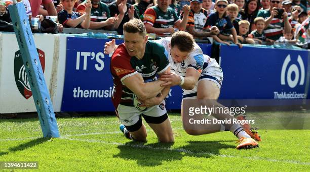 Chris Ashton of Leicester Tigers, dives over to break the record of number of tries scored in Premiership history during the Gallagher Premiership...