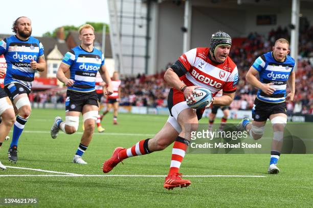 Ben Morgan of Gloucester scores his sides fourth tr during the Gallagher Premiership Rugby match between Gloucester Rugby and Bath Rugby at Kingsholm...