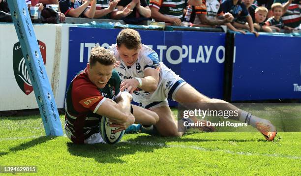 Chris Ashton of Leicester Tigers, dives over to break the record of number of tries scored in Premiership history during the Gallagher Premiership...