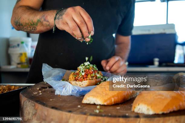 food truck, taqueria - cucina messicana foto e immagini stock