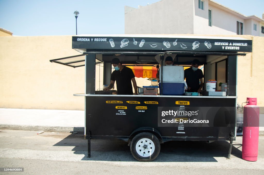 Food truck, taqueria