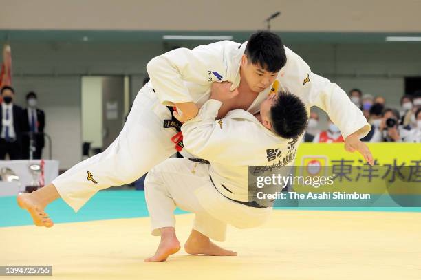 Yusei Ogawa and Kokoro Kageura compete in the semi final during the All Japan Judo Championship at Nippon Budokan on April 29, 2022 in Tokyo, Japan.