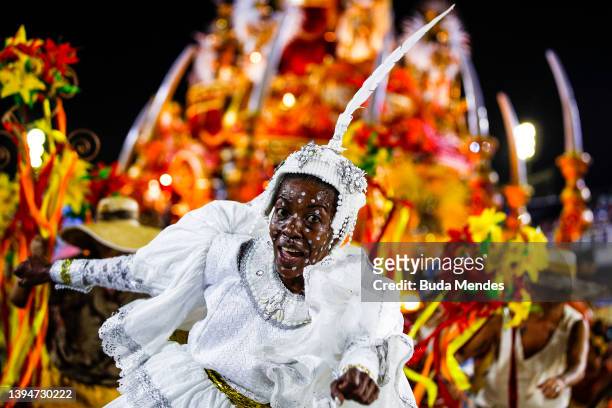 Member of Beija Flor samba school peforms during the Champions Parade on the last day of Rio de Janeiro 2022 Carnival at Marquês de Sapucaí...
