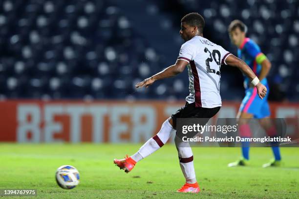 Lincoln of Vissel Kobe converts the penalty to score his side's first goal during the AFC Champions League Group J match between Kitchee and Vissel...