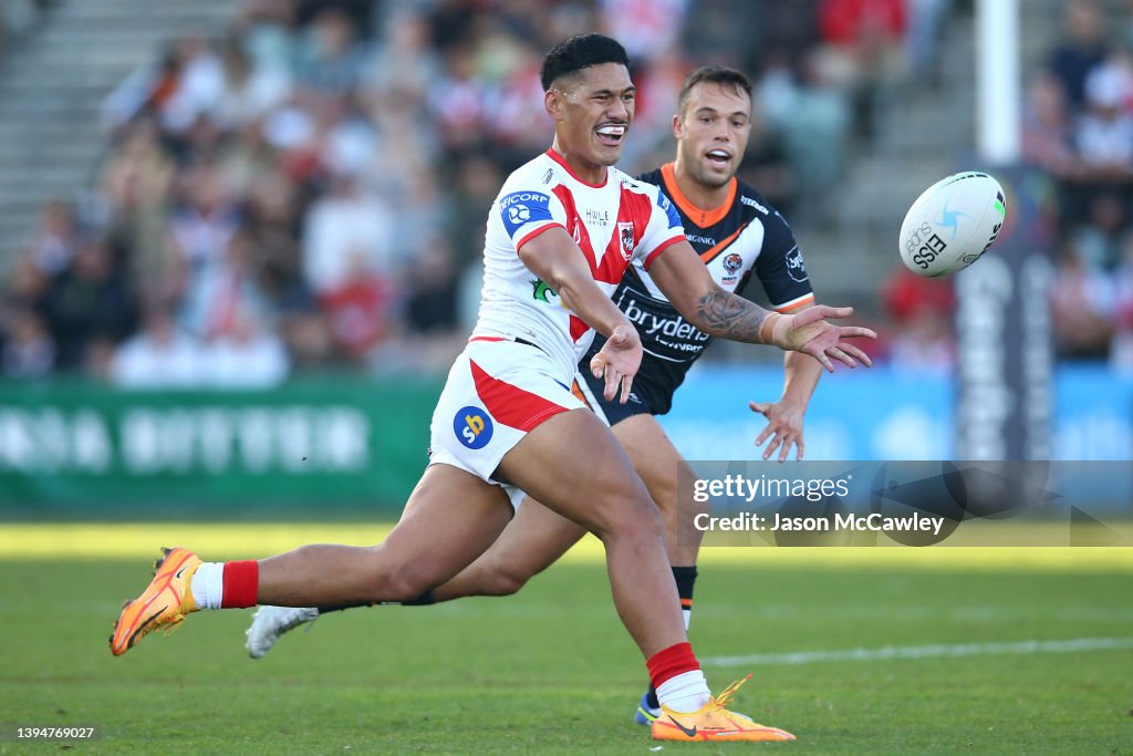 NRL Rd 8 - Dragons v Wests Tigers