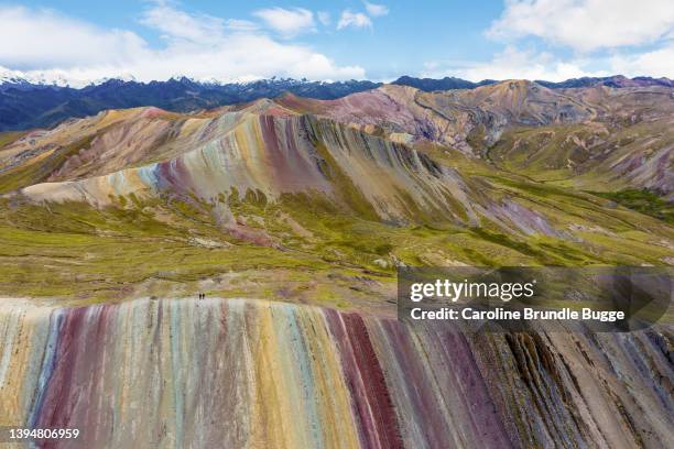 palcoyo rainbow mountain, cusco, perú - cuzco fotografías e imágenes de stock