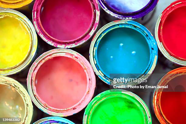 color tins - farbeimer stock-fotos und bilder