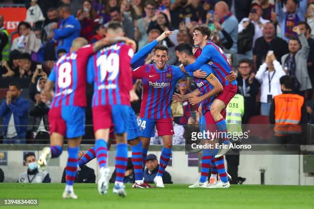 Sergio Busquets of FC Barcelona celebrates scoring his side's 2nd goal with his team mates during the LaLiga Santander match between FC Barcelona and...