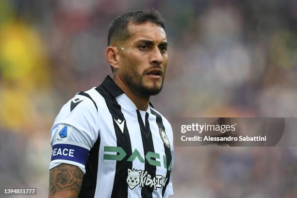 Roberto Pereyra of Udinese Calcio looks on during the Serie A match between Udinese Calcio and FC Internazionale at Dacia Arena on May 01, 2022 in...