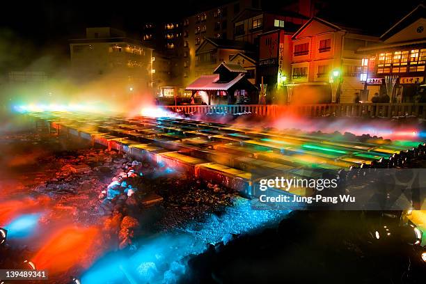 special lightup of yubatake, kusatsu onsen - kusatsu stockfoto's en -beelden