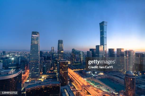 beijing cbd area (china world trade center and china zun(citic tower)) (dusk) - peking skyline stockfoto's en -beelden