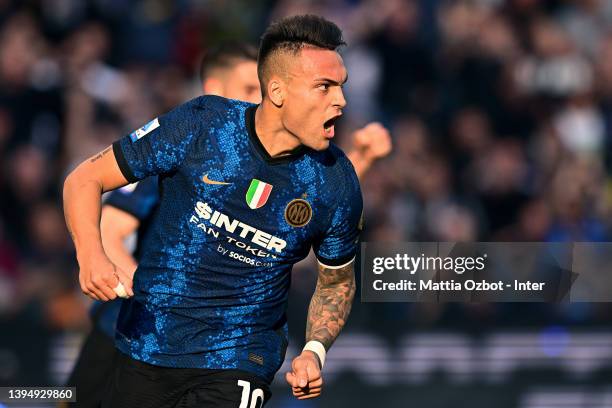 Lautaro Martinez of FC Internazionale celebrates with teammates after scoring his team's second goal during the Serie A match between Udinese Calcio...