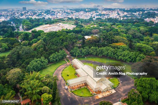 aerial view of glass house and hill at lalbagh garden - bangalore tourist stock-fotos und bilder